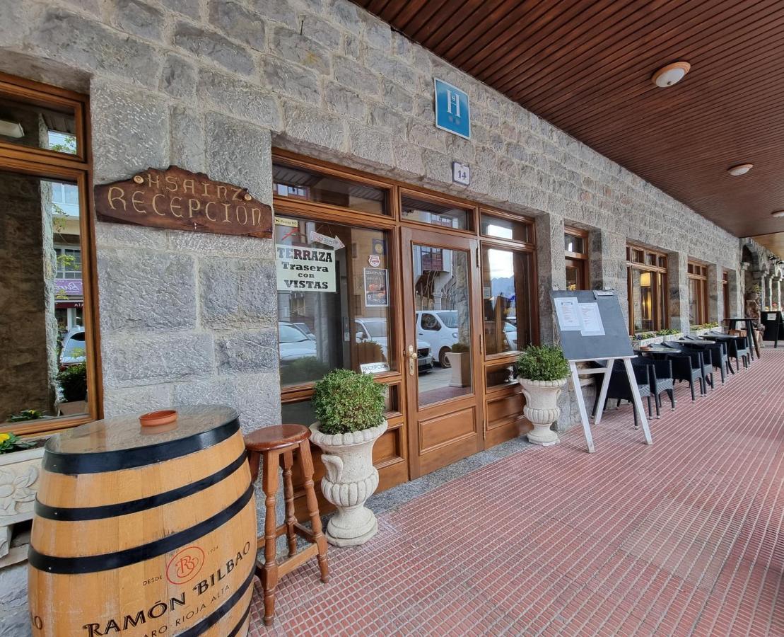 Hostal Sainz Riano  Exterior photo