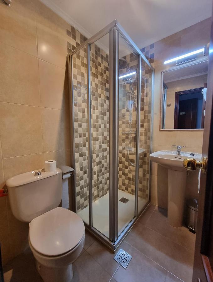 Hostal Sainz Riano  Exterior photo